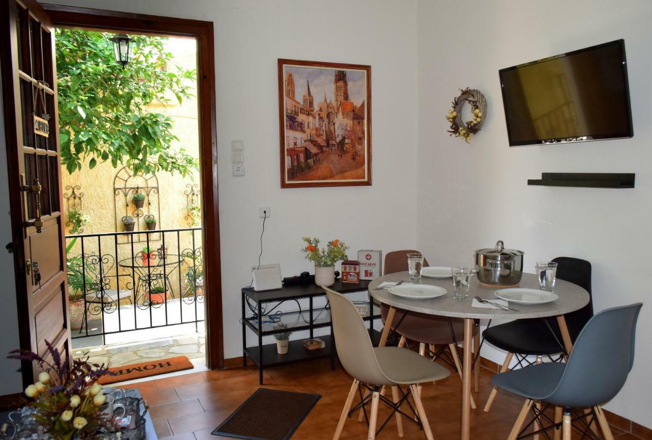 Ferienwohnung House Inside Garden Volos Exterior foto