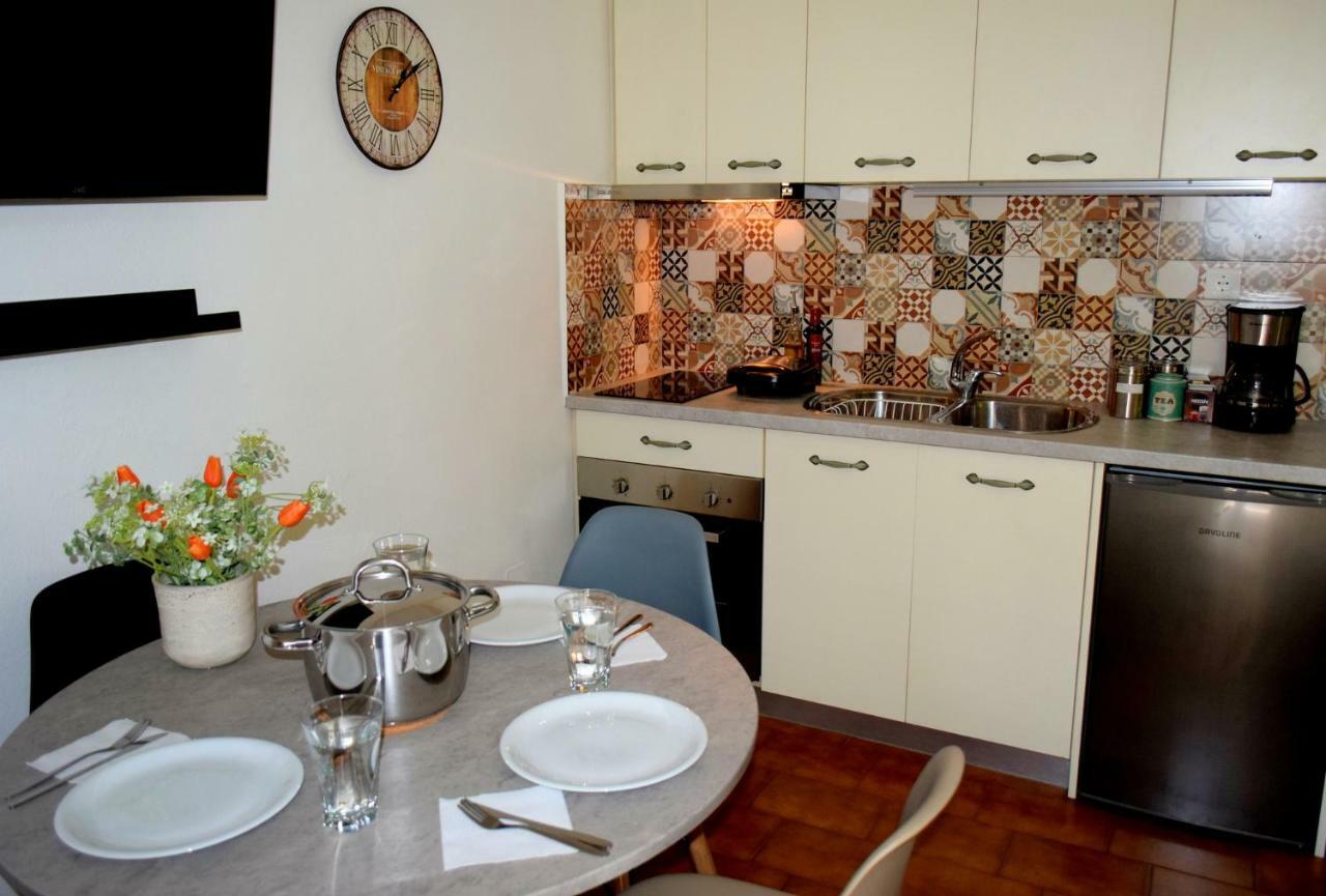 Ferienwohnung House Inside Garden Volos Exterior foto
