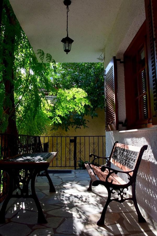 Ferienwohnung House Inside Garden Volos Exterior foto