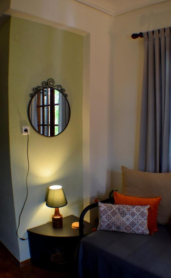 Ferienwohnung House Inside Garden Volos Exterior foto