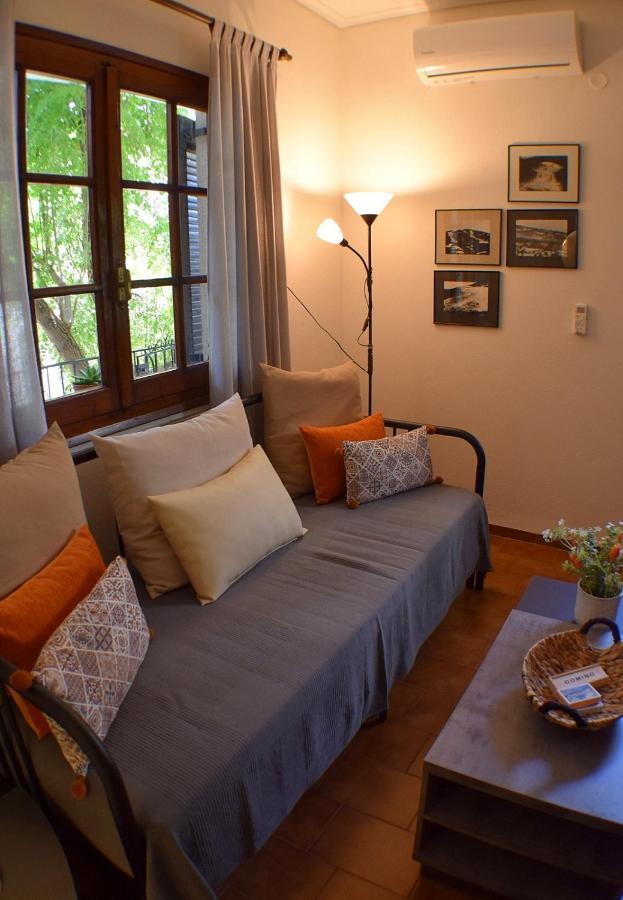 Ferienwohnung House Inside Garden Volos Exterior foto