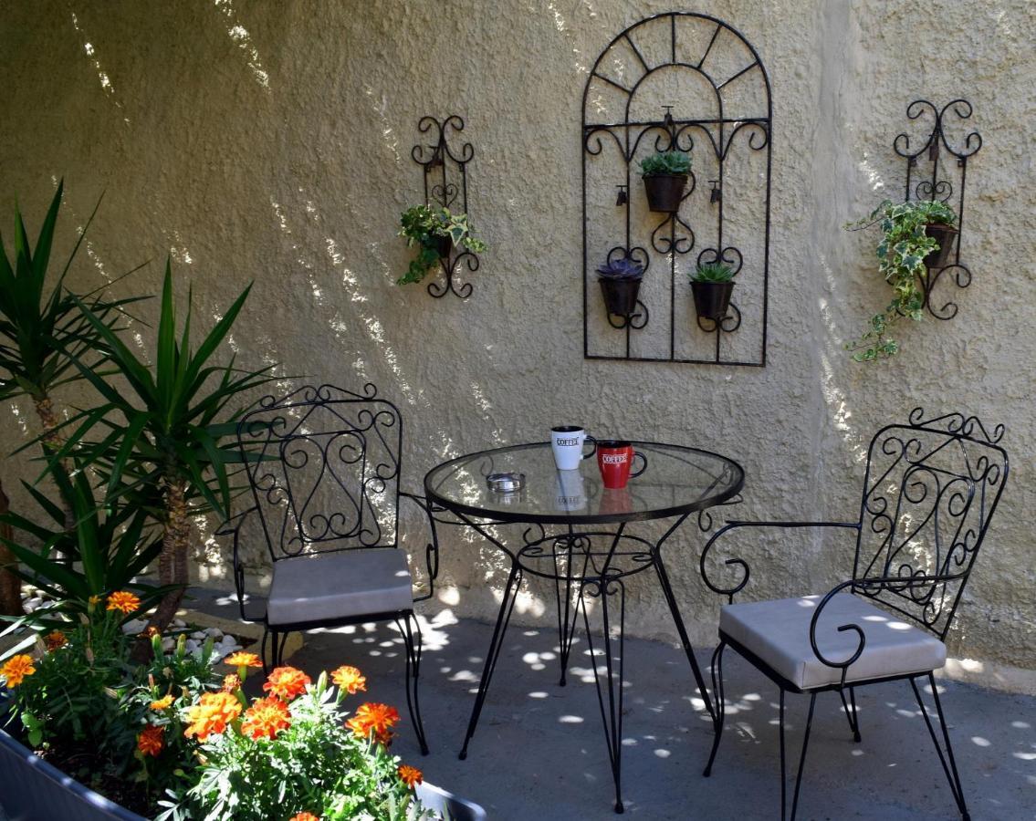 Ferienwohnung House Inside Garden Volos Exterior foto