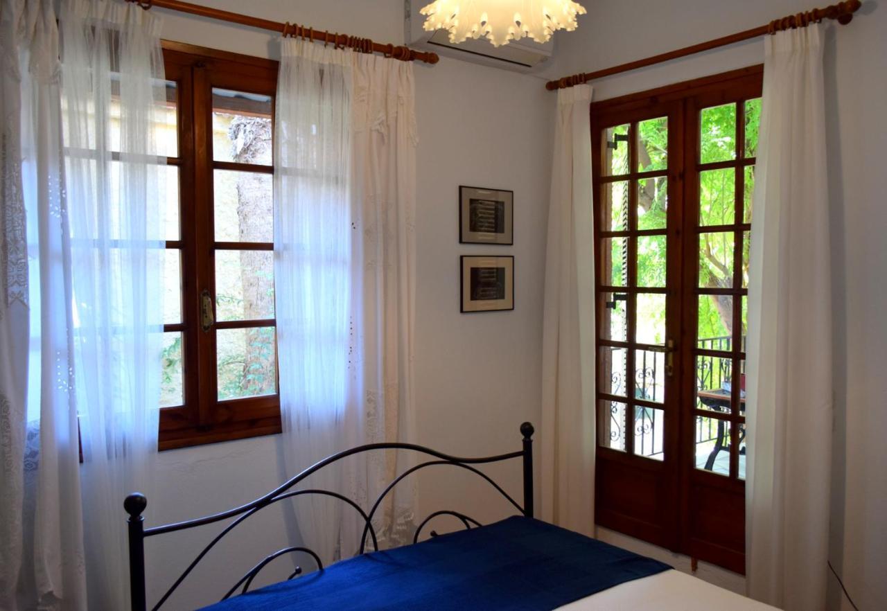 Ferienwohnung House Inside Garden Volos Exterior foto